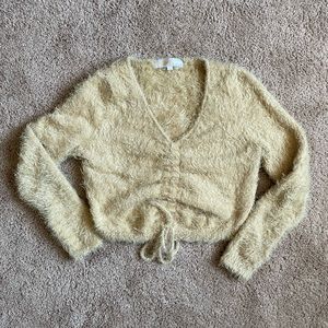 BOGO 🛍️ Fluffy Ruched Cropped Sweater